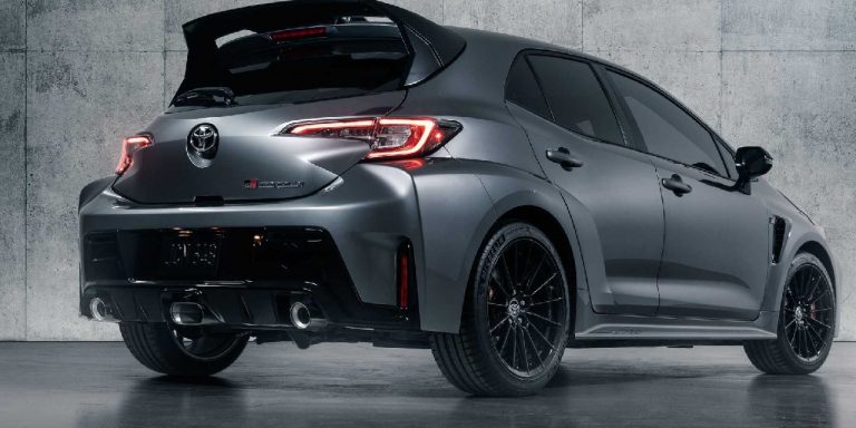 GR Corolla 4