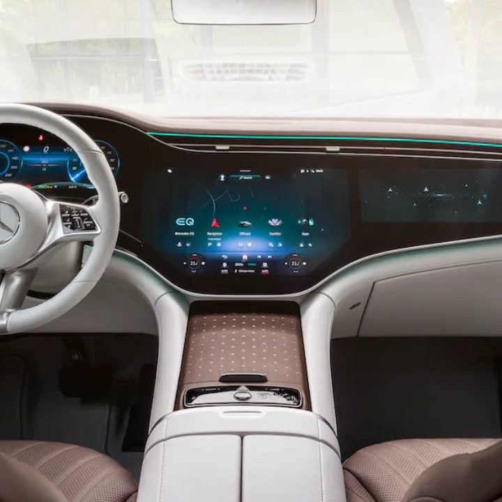 Mercedes-Benz EQE Elektrikli SUV Tanıtıldı: Hayran Bırakan Tasarım Mercedes Benz EQE 1 2 720x720 - Mercedes-Benz EQE Elektrikli SUV Tanıtıldı: Hayran Bırakan Tasarım
